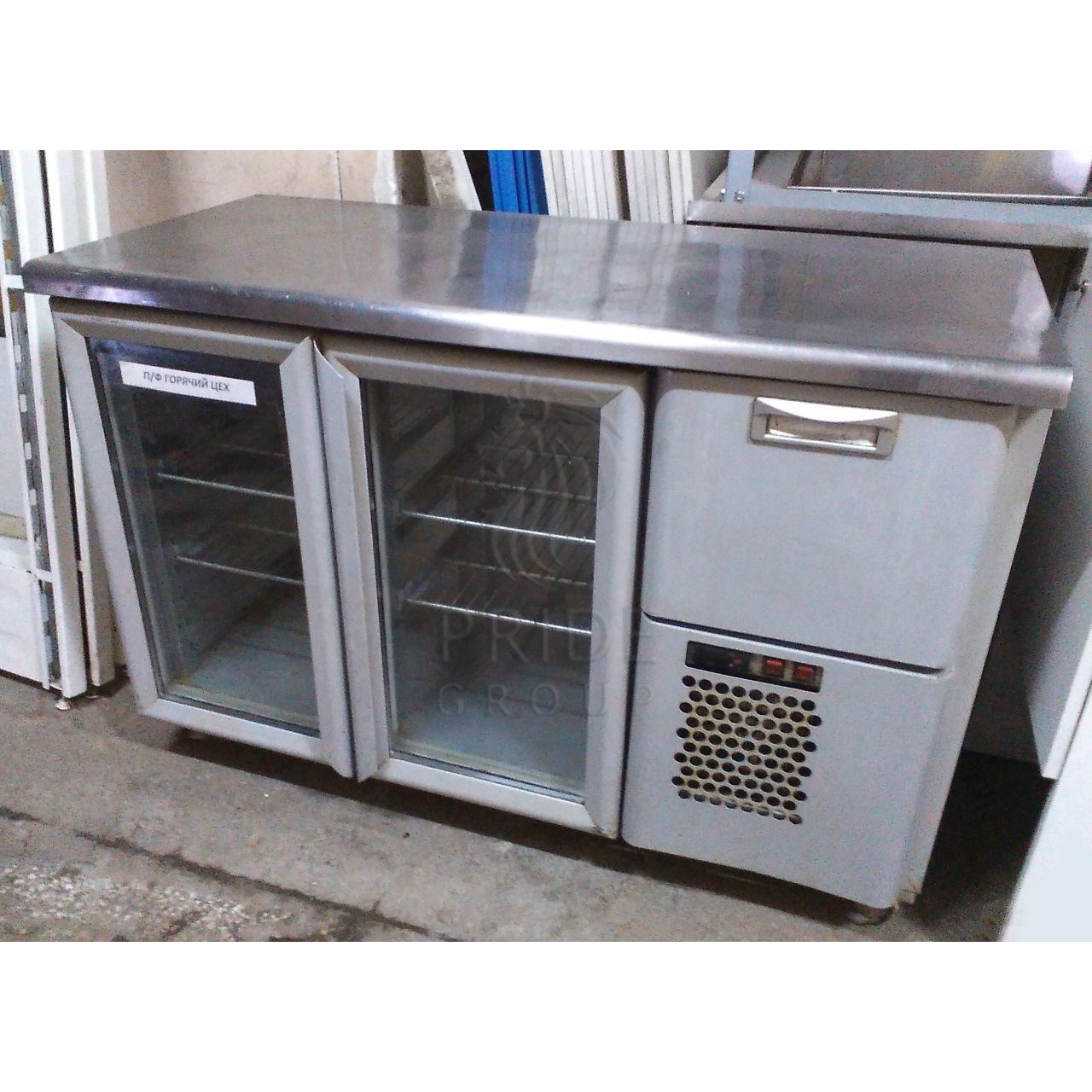 Холодильный барный стол T57 M2-1-G X7 9006/9005 (BAR-250С Carboma)
